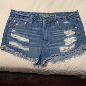 Cute distress American Eagle Outfitters shorts in excellent condition